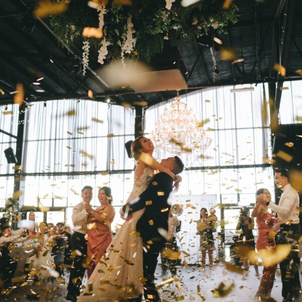 53287694_2001437526828114