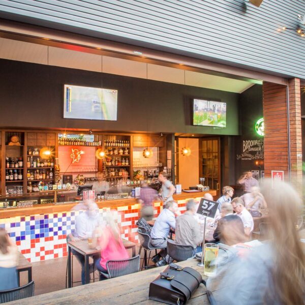 Buffalo-Bar-Atmosphere-American